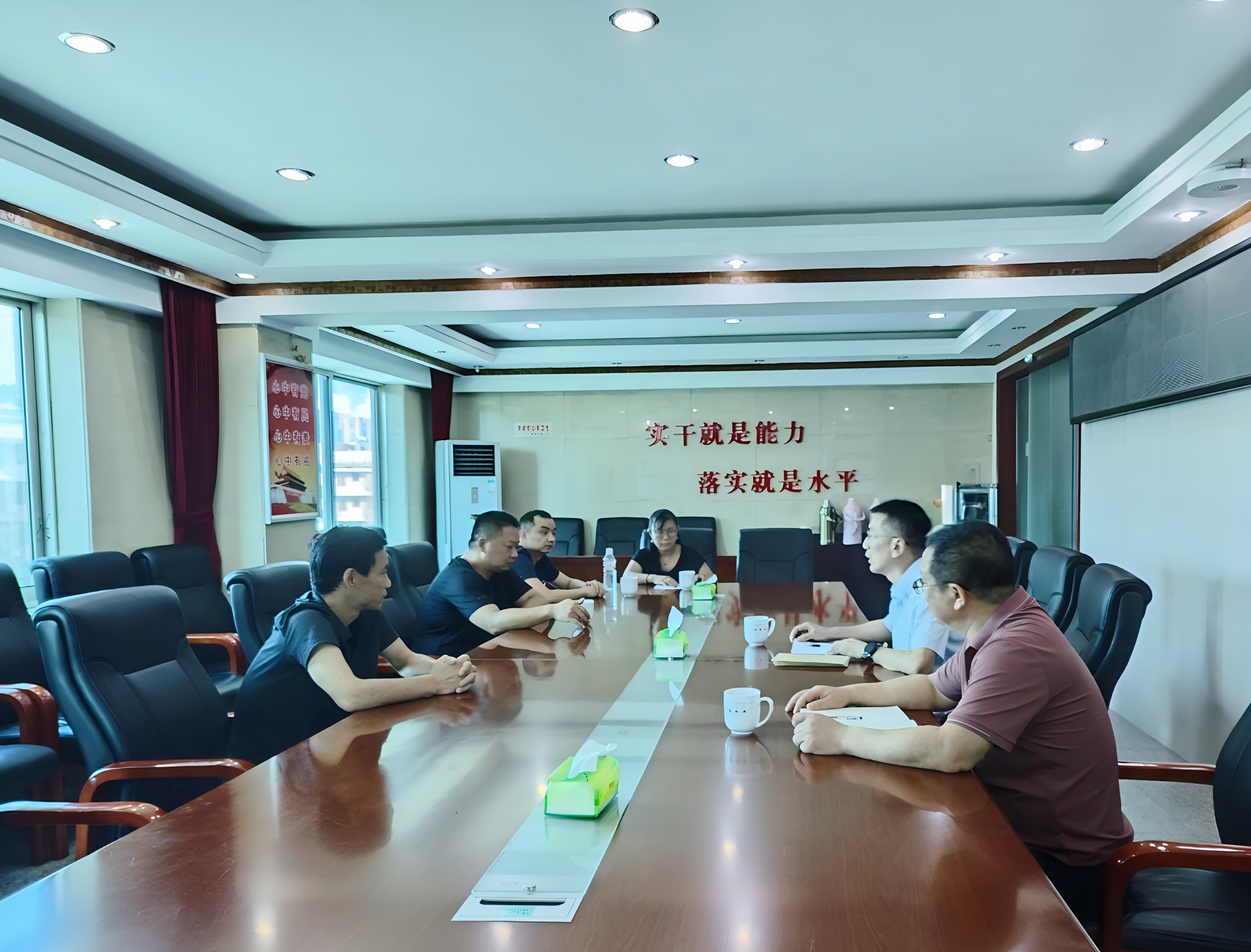 慰問困難黨員.jpg